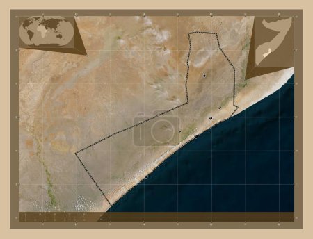 Téléchargez les photos : Shabeellaha Hoose, région de Somalie. Carte satellite basse résolution. Emplacements des grandes villes de la région. Corner cartes de localisation auxiliaires - en image libre de droit