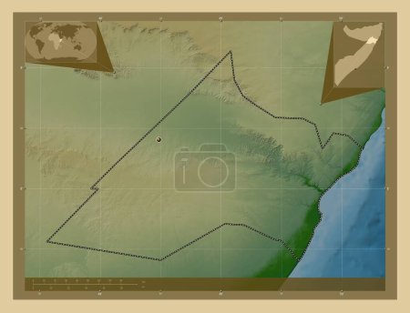 Téléchargez les photos : Nugaal, région de Somalie. Carte d'altitude colorée avec lacs et rivières. Corner cartes de localisation auxiliaires - en image libre de droit