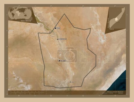 Téléchargez les photos : Hiiraan, région de Somalie continentale. Carte satellite basse résolution. Emplacements et noms des grandes villes de la région. Corner cartes de localisation auxiliaires - en image libre de droit