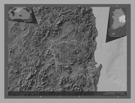 Téléchargez les photos : Gyeongsangbuk-do, province of South Korea. Bilevel elevation map with lakes and rivers. Locations and names of major cities of the region. Corner auxiliary location maps - en image libre de droit