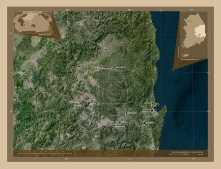 Téléchargez les photos : Gyeongsangbuk-do, province of South Korea. Low resolution satellite map. Locations and names of major cities of the region. Corner auxiliary location maps - en image libre de droit