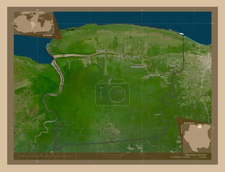 Foto de Saramacca, district of Suriname. Low resolution satellite map. Locations and names of major cities of the region. Corner auxiliary location maps - Imagen libre de derechos