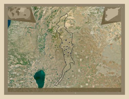 Téléchargez les photos : Quneitra, province de Syrie. Carte satellite haute résolution. Emplacements des grandes villes de la région. Corner cartes de localisation auxiliaires - en image libre de droit
