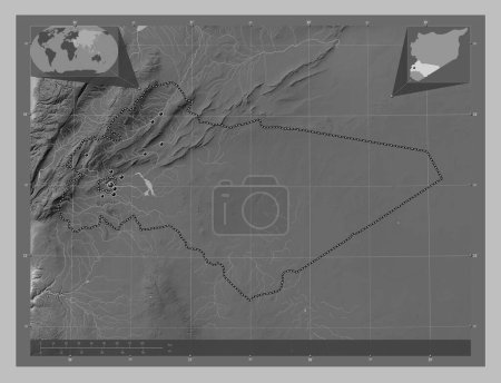 Téléchargez les photos : Rif Dimashq, province de Syrie. Carte d'altitude en niveaux de gris avec lacs et rivières. Emplacements des grandes villes de la région. Corner cartes de localisation auxiliaires - en image libre de droit
