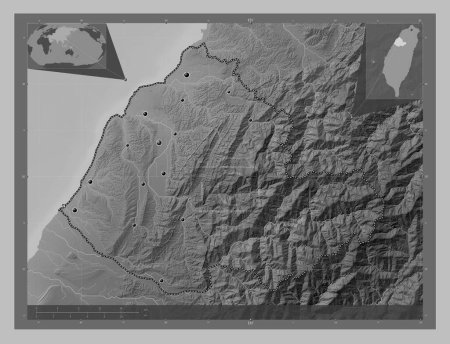Téléchargez les photos : Miaoli, county of Taiwan. Grayscale elevation map with lakes and rivers. Locations of major cities of the region. Corner auxiliary location maps - en image libre de droit