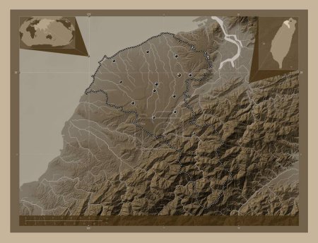 Téléchargez les photos : Taoyuan, special municipality of Taiwan. Elevation map colored in sepia tones with lakes and rivers. Locations of major cities of the region. Corner auxiliary location maps - en image libre de droit