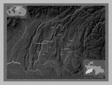 Téléchargez les photos : Khatlon, région du Tadjikistan. Carte d'altitude en niveaux de gris avec lacs et rivières. Emplacements et noms des grandes villes de la région. Corner cartes de localisation auxiliaires - en image libre de droit