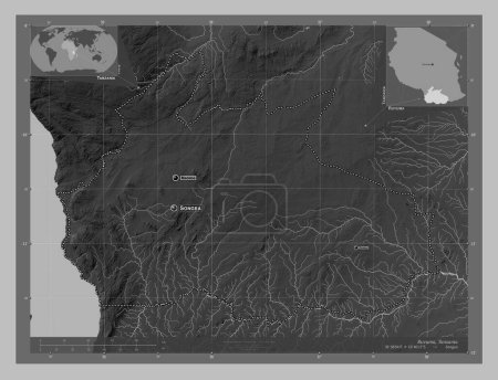 Téléchargez les photos : Ruvuma, région de Tanzanie. Carte d'altitude en niveaux de gris avec lacs et rivières. Emplacements et noms des grandes villes de la région. Corner cartes de localisation auxiliaires - en image libre de droit