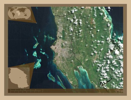 Foto de Zanzibar West, region of Tanzania. Low resolution satellite map. Locations of major cities of the region. Corner auxiliary location maps - Imagen libre de derechos
