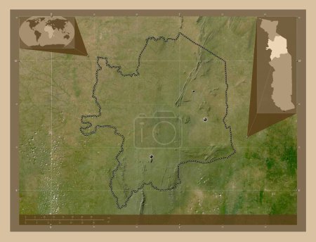 Foto de Kara, región de Togo. Mapa satelital de baja resolución. Ubicaciones de las principales ciudades de la región. Mapas de ubicación auxiliares de esquina - Imagen libre de derechos