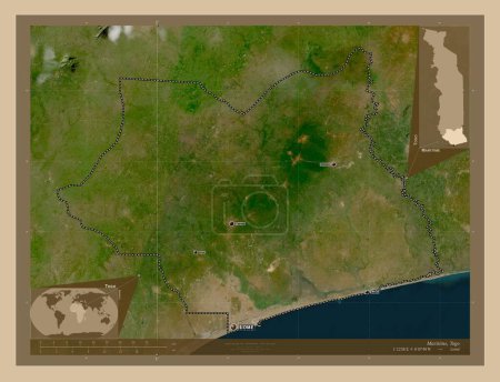 Téléchargez les photos : Maritime, region of Togo. Low resolution satellite map. Locations and names of major cities of the region. Corner auxiliary location maps - en image libre de droit