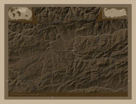 Foto de Bayburt, provincia de Turkiye. Mapa de elevación coloreado en tonos sepia con lagos y ríos. Ubicaciones de las principales ciudades de la región. Mapas de ubicación auxiliares de esquina - Imagen libre de derechos