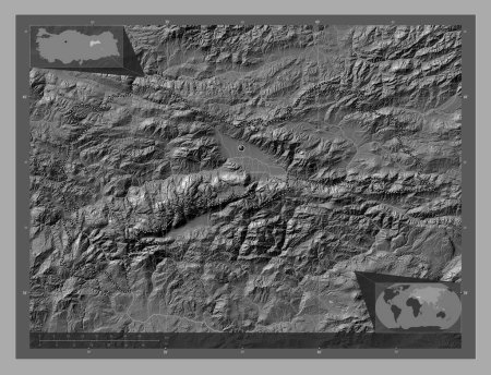 Téléchargez les photos : Erzincan, province de Turkiye. Carte d'altitude de Bilevel avec lacs et rivières. Corner cartes de localisation auxiliaires - en image libre de droit