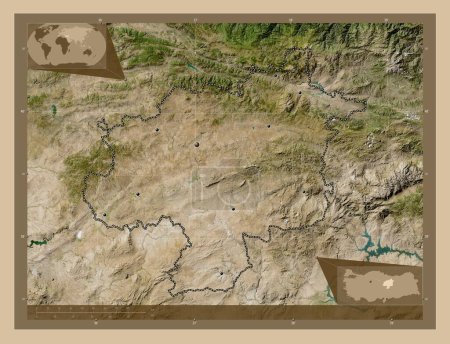 Téléchargez les photos : Sivas, province de Turkiye. Carte satellite basse résolution. Emplacements des grandes villes de la région. Corner cartes de localisation auxiliaires - en image libre de droit