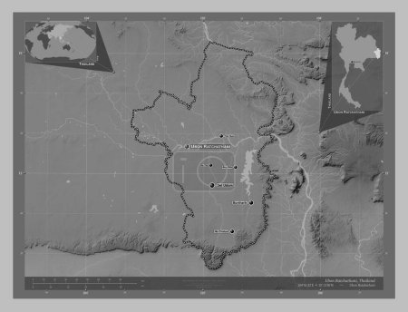 Téléchargez les photos : Ubon Ratchathani, province of Thailand. Grayscale elevation map with lakes and rivers. Locations and names of major cities of the region. Corner auxiliary location maps - en image libre de droit