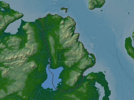 Téléchargez les photos : Antrim, région d'Irlande du Nord. Carte d'altitude colorée avec lacs et rivières - en image libre de droit