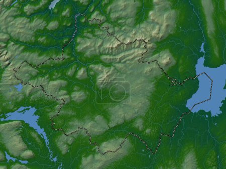 Téléchargez les photos : Tyrone, région d'Irlande du Nord. Carte d'altitude colorée avec lacs et rivières - en image libre de droit