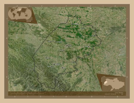 Foto de L 'viv, región de Ucrania. Mapa satelital de baja resolución. Ubicaciones y nombres de las principales ciudades de la región. Mapas de ubicación auxiliares de esquina - Imagen libre de derechos