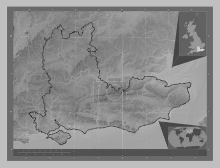 Téléchargez les photos : Sud-est, région du Royaume-Uni. Carte d'altitude en niveaux de gris avec lacs et rivières. Corner cartes de localisation auxiliaires - en image libre de droit