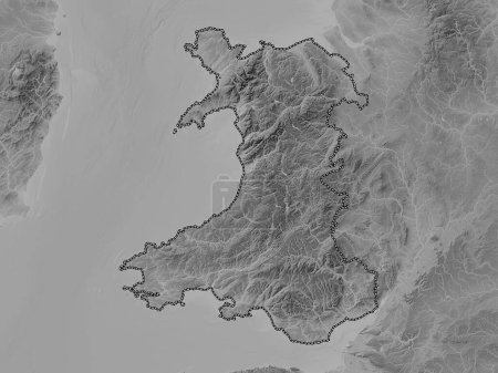 Téléchargez les photos : Pays de Galles, région du Royaume-Uni. Carte d'altitude en niveaux de gris avec lacs et rivières - en image libre de droit