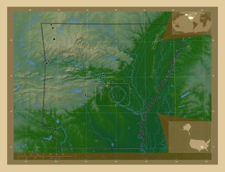 Téléchargez les photos : Arkansas, État des États-Unis d'Amérique. Carte d'altitude colorée avec lacs et rivières. Emplacements des grandes villes de la région. Corner cartes de localisation auxiliaires - en image libre de droit