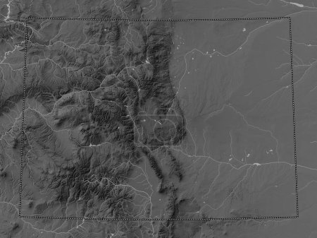 Foto de Colorado, estado de los Estados Unidos de América. Mapa de elevación a escala de grises con lagos y ríos - Imagen libre de derechos