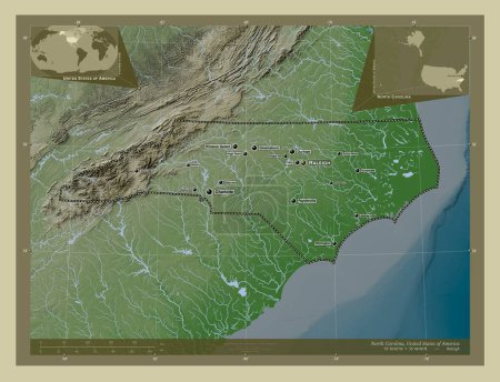 Foto de Carolina del Norte, estado de los Estados Unidos de América. Mapa de elevación coloreado en estilo wiki con lagos y ríos. Ubicaciones y nombres de las principales ciudades de la región. Mapas de ubicación auxiliares de esquina - Imagen libre de derechos