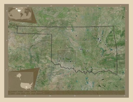 Foto de Oklahoma, estado de los Estados Unidos de América. Mapa satelital de alta resolución. Ubicaciones de las principales ciudades de la región. Mapas de ubicación auxiliares de esquina - Imagen libre de derechos