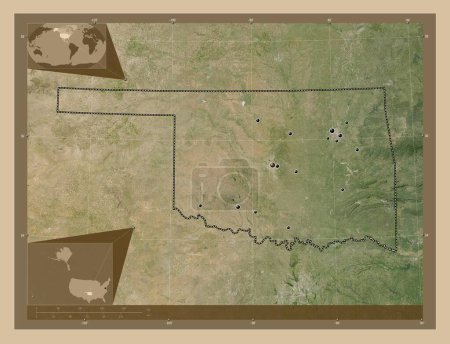 Foto de Oklahoma, estado de los Estados Unidos de América. Mapa satelital de baja resolución. Ubicaciones de las principales ciudades de la región. Mapas de ubicación auxiliares de esquina - Imagen libre de derechos