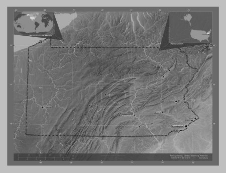 Téléchargez les photos : Pennsylvanie, État des États-Unis d'Amérique. Carte d'altitude en niveaux de gris avec lacs et rivières. Emplacements et noms des grandes villes de la région. Corner cartes de localisation auxiliaires - en image libre de droit