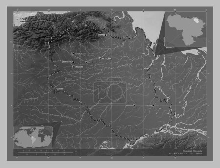 Téléchargez les photos : Monagas, État du Venezuela. Carte d'altitude en niveaux de gris avec lacs et rivières. Emplacements et noms des grandes villes de la région. Corner cartes de localisation auxiliaires - en image libre de droit