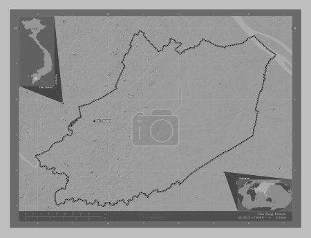 Téléchargez les photos : Hau Giang, province du Vietnam. Carte d'altitude en niveaux de gris avec lacs et rivières. Emplacements et noms des grandes villes de la région. Corner cartes de localisation auxiliaires - en image libre de droit