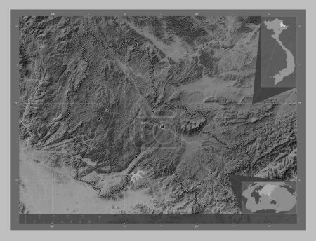 Téléchargez les photos : Lang Son, province du Vietnam. Carte d'altitude en niveaux de gris avec lacs et rivières. Emplacements des grandes villes de la région. Corner cartes de localisation auxiliaires - en image libre de droit