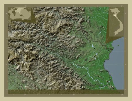 Téléchargez les photos : Nghe An, province du Vietnam. Carte d'altitude colorée dans le style wiki avec des lacs et des rivières. Emplacements des grandes villes de la région. Corner cartes de localisation auxiliaires - en image libre de droit