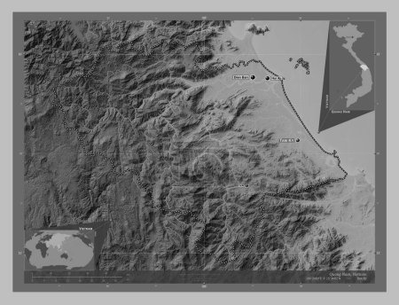 Foto de Quang Nam, provincia de Vietnam. Mapa de elevación a escala de grises con lagos y ríos. Ubicaciones y nombres de las principales ciudades de la región. Mapas de ubicación auxiliares de esquina - Imagen libre de derechos
