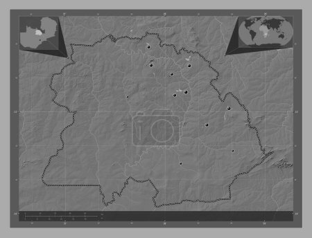 Téléchargez les photos : Ceinture de cuivre, province de Zambie. Carte d'altitude de Bilevel avec lacs et rivières. Emplacements des grandes villes de la région. Corner cartes de localisation auxiliaires - en image libre de droit