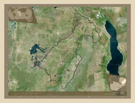 Foto de Muchinga, provincia de Zambia. Mapa satelital de alta resolución. Ubicaciones y nombres de las principales ciudades de la región. Mapas de ubicación auxiliares de esquina - Imagen libre de derechos