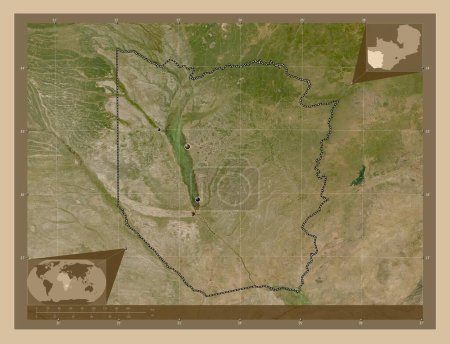 Foto de Oeste, región de Zambia. Mapa satelital de baja resolución. Ubicaciones de las principales ciudades de la región. Mapas de ubicación auxiliares de esquina - Imagen libre de derechos