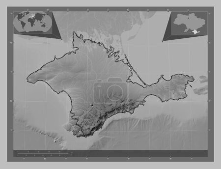 Foto de Crimea, república autónoma de Ucrania. Mapa de elevación a escala de grises con lagos y ríos. Mapas de ubicación auxiliares de esquina - Imagen libre de derechos