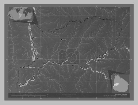 Téléchargez les photos : Rio-Negro, département de l'Uruguay. Carte d'altitude en niveaux de gris avec lacs et rivières. Emplacements et noms des grandes villes de la région. Corner cartes de localisation auxiliaires - en image libre de droit