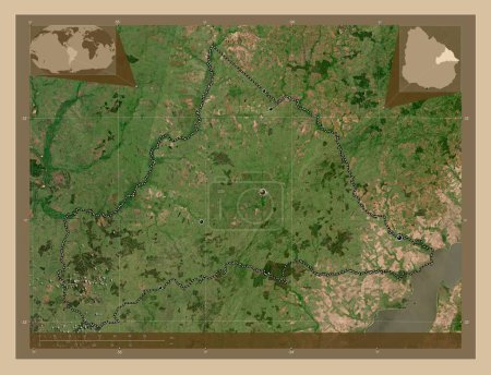 Foto de Cerro Largo, departamento de Uruguay. Mapa satelital de baja resolución. Ubicaciones de las principales ciudades de la región. Mapas de ubicación auxiliares de esquina - Imagen libre de derechos