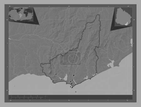 Foto de Maldonado, departamento de Uruguay. Mapa de elevación de Bilevel con lagos y ríos. Ubicaciones de las principales ciudades de la región. Mapas de ubicación auxiliares de esquina - Imagen libre de derechos
