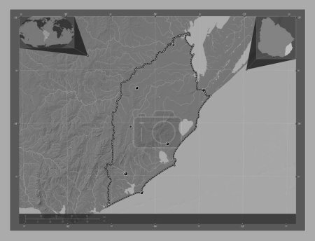 Téléchargez les photos : Rocha, département de l'Uruguay. Carte d'altitude de Bilevel avec lacs et rivières. Emplacements des grandes villes de la région. Corner cartes de localisation auxiliaires - en image libre de droit