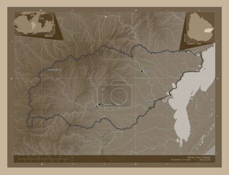 Foto de Treinta y Tres, departamento de Uruguay. Mapa de elevación coloreado en tonos sepia con lagos y ríos. Ubicaciones y nombres de las principales ciudades de la región. Mapas de ubicación auxiliares de esquina - Imagen libre de derechos