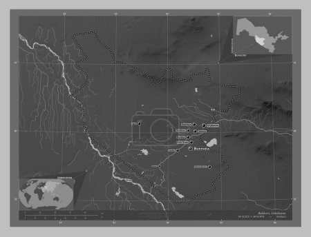 Téléchargez les photos : Bukhoro, région d'Ouzbékistan. Carte d'altitude en niveaux de gris avec lacs et rivières. Emplacements et noms des grandes villes de la région. Corner cartes de localisation auxiliaires - en image libre de droit