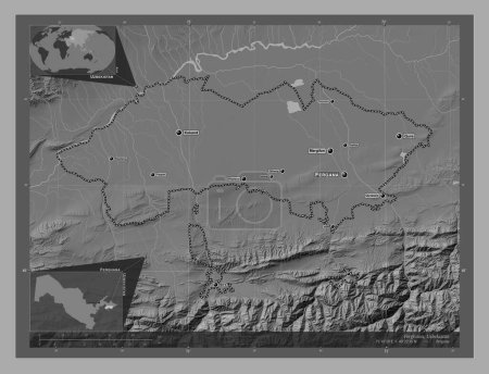 Téléchargez les photos : Ferghana, région d'Ouzbékistan. Carte d'altitude de Bilevel avec lacs et rivières. Emplacements et noms des grandes villes de la région. Corner cartes de localisation auxiliaires - en image libre de droit
