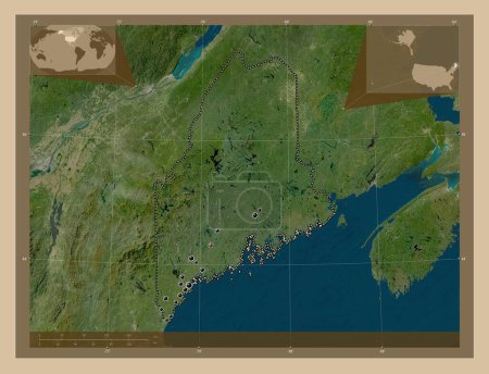 Foto de Maine, estado de los Estados Unidos de América. Mapa satelital de baja resolución. Ubicaciones de las principales ciudades de la región. Mapas de ubicación auxiliares de esquina - Imagen libre de derechos