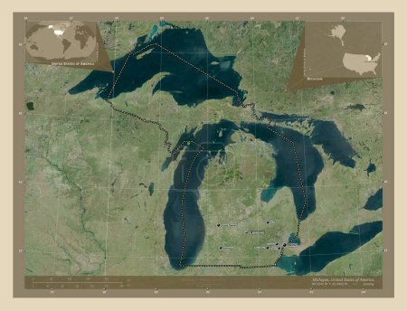 Foto de Michigan, estado de los Estados Unidos de América. Mapa satelital de alta resolución. Ubicaciones y nombres de las principales ciudades de la región. Mapas de ubicación auxiliares de esquina - Imagen libre de derechos