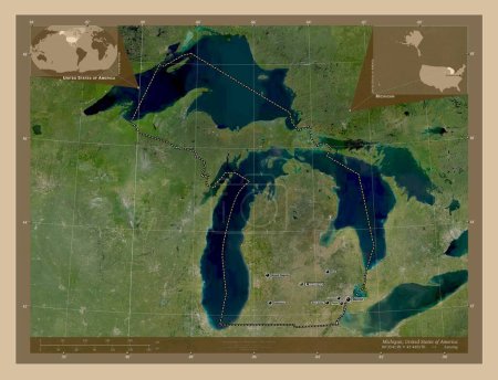 Foto de Michigan, estado de los Estados Unidos de América. Mapa satelital de baja resolución. Ubicaciones y nombres de las principales ciudades de la región. Mapas de ubicación auxiliares de esquina - Imagen libre de derechos