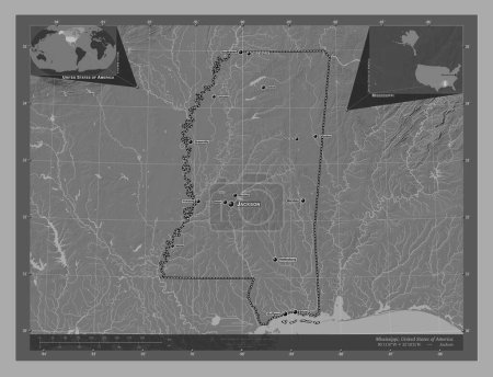 Téléchargez les photos : Mississippi, État des États-Unis d'Amérique. Carte d'altitude de Bilevel avec lacs et rivières. Emplacements et noms des grandes villes de la région. Corner cartes de localisation auxiliaires - en image libre de droit